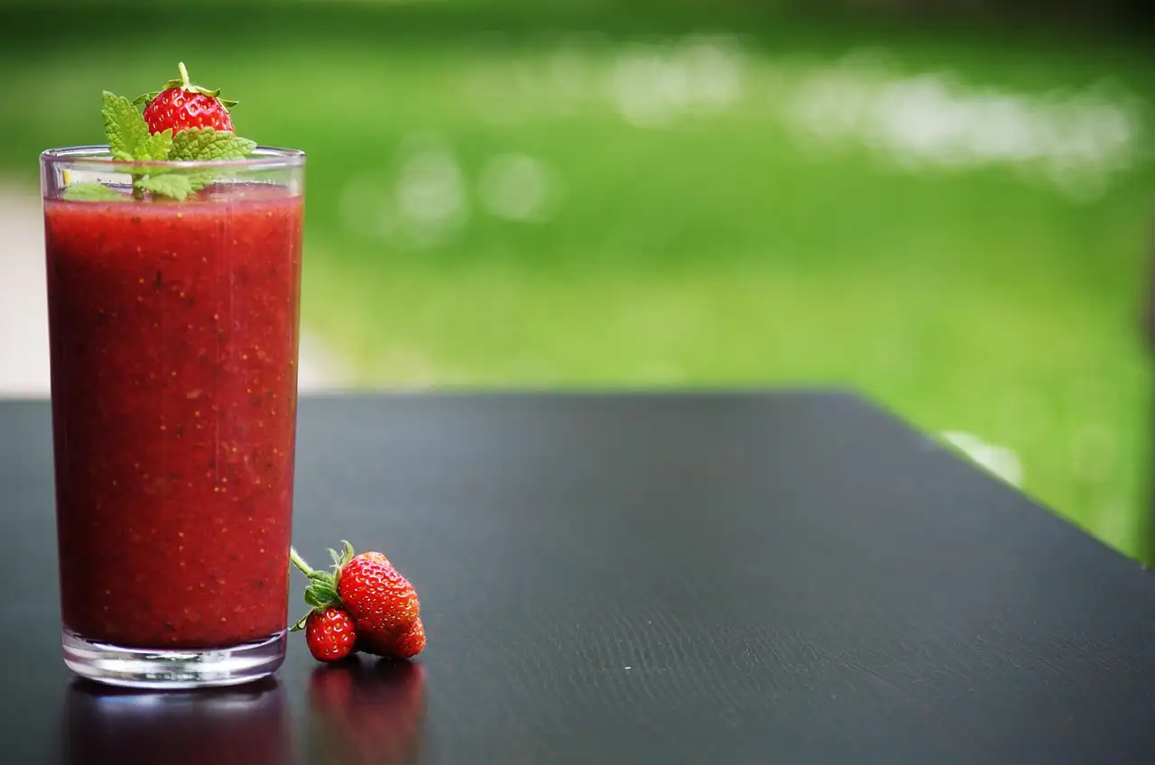 Gesunde erdbeer smoothies