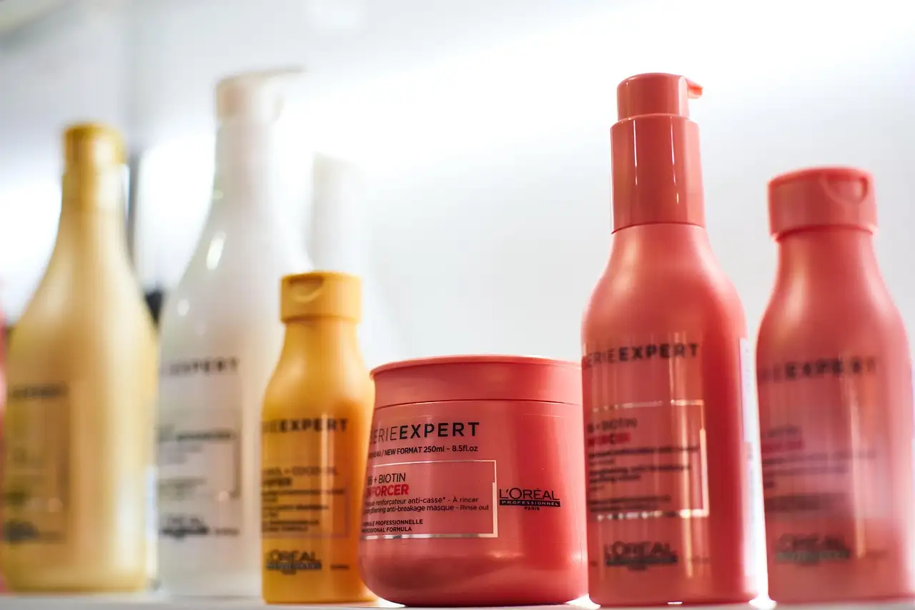 Kaputte haare gesund aussehen lassen